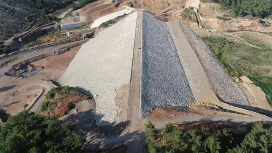 Gürdük Şehit Piyade Teğmen Osman Alp Barajı'nın gövde dolgusu tamamlandı