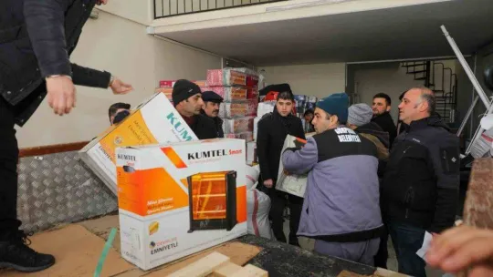 Gürpınar depremzedeler için tek yürek oldu