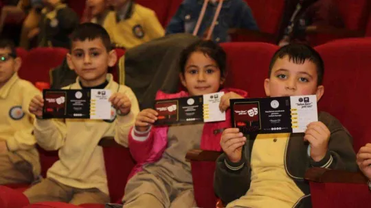 Gürsu'da 'Atığını getir, biletini al' uygulamasına yoğun ilgi