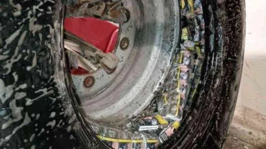 Habur Sınır Kapısı'nda kaçak sigara operasyonları