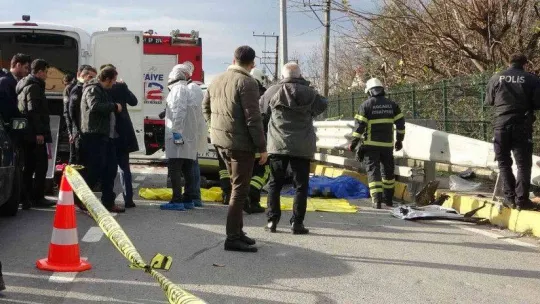 Hafif ticari araç 3 genç kıza mezar oldu