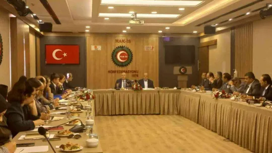 Hak-İş Başkanı Arslan, CGTL Başkanı El-Asmar'ı ağırladı