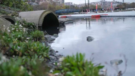 Haliç, yeniden karardı
