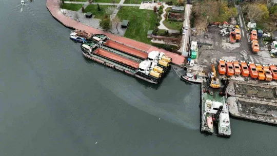 Haliç, yeniden karardı