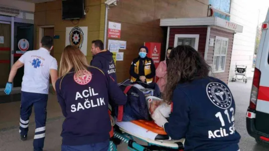 Halk otobüsüyle kafa kafaya çarpışan motosikletin sürücüsü hayatını kaybetti