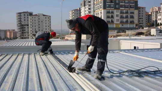 Hatay'da 96 konteynerden oluşan 54 yataklı hastanenin yapımı tamamlandı