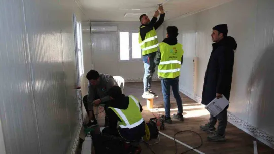 Hatay'da 96 konteynerden oluşan 54 yataklı hastanenin yapımı tamamlandı