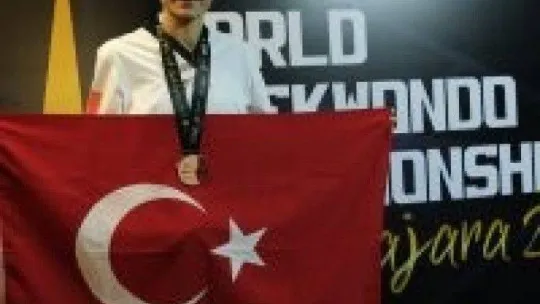 Hatice Kübra 'dünya üçüncüsü'