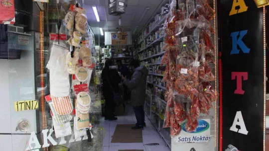 Havalar soğudu, vatandaşlar aktarların yolunu tuttu