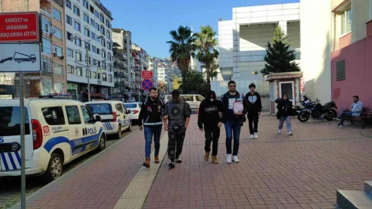 Havaya ateş edip o anları sosyal medyada paylaştılar