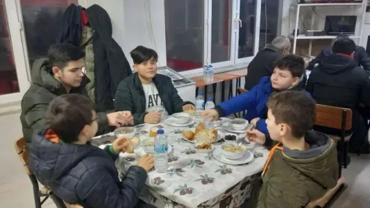 Havran da sabah namazı buluşmalarına gençler damgasını vurdu