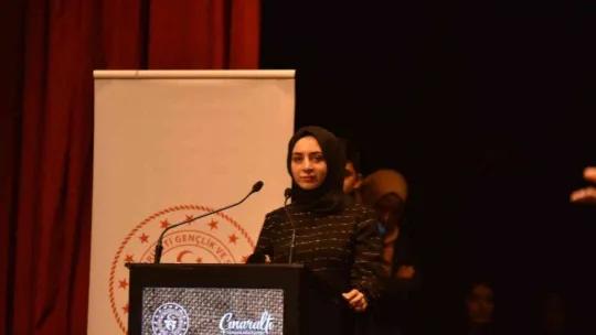 Hayati İnanç Balıkesirli gençlerle bir araya geldi