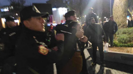 HDP'lilerin izinsiz eylemine polis müdahalesi