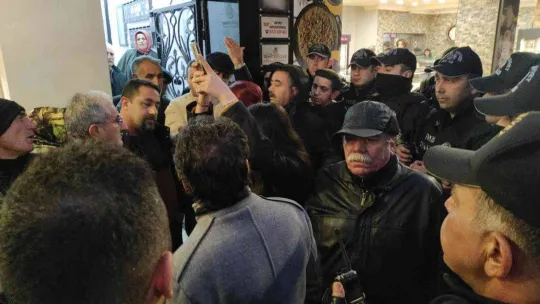 HDP'lilerin izinsiz eylemine polis müdahalesi