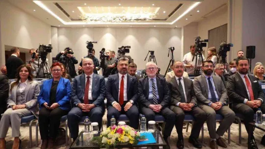 Her 10 gençten yaklaşık üçü dijital okuryazarlık seviyesinde