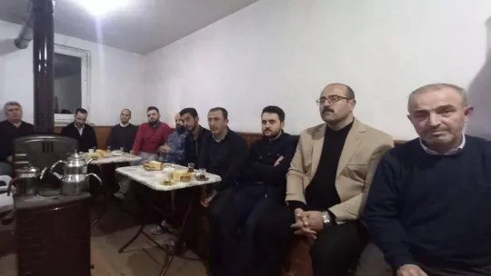 Her ay bir kitap okuyup aralarında müzakeresini yapıyorlar