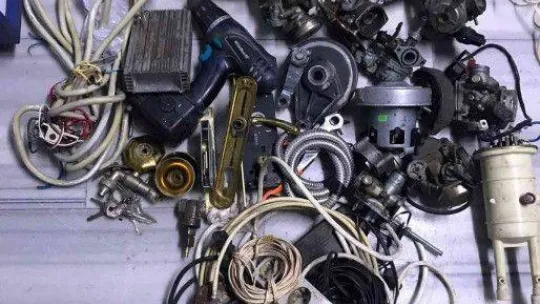 Hırsızlık zanlısı polisten kaçamadı