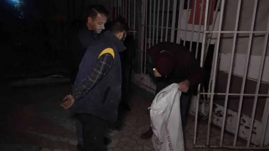 Hırsızlık zanlısı uyuya kalınca suçüstü yakalandı