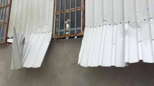 Hortum sonrası fabrikanın panelleri uçtu