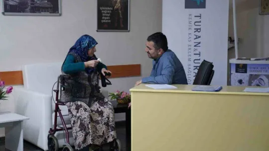 Huzurevi sakinlerine ortopedik muayene