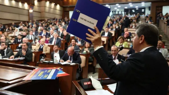 İBB meclisinde bütçe görüşüldü, Tevfik Göksu: '2023'te akıbetiniz İTO seçimleri gibi olacak'