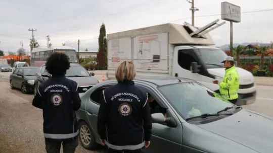 İçişleri Bakanlığı: '12'si yabancı uyruklu olmak üzere 41 organizatör gözaltına alınırken, bin 164 düzensiz göçmen de yakalandı'