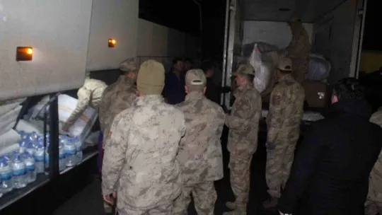 Iğdır'dan 150 güvenlik korucusu ve 12 astsubay deprem bölgesine gitti