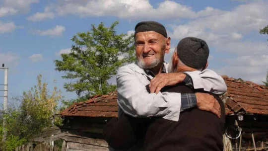 İhtiyar delikanlıların yarım asırlık dostluğu