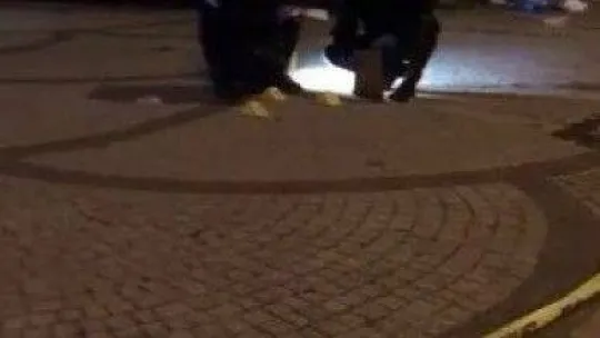 İki grup arasında çıkan kavgada kan aktı: 1 kişi silahla vurularak yaralandı