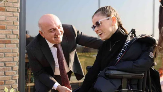 İlk kez ata binmenin mutluluğunu yaşadılar