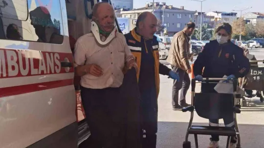 İnanılmaz kurtuluş...Uçuruma yuvarlanan otomobil hurdaya döndü