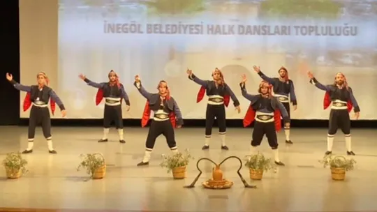 İnegöl Belediyesi Halk Dansları Topluluğu Kıbrıs'ı salladı