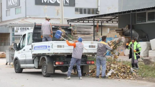 İnegöl Belediyesi'nden sanayide detaylı temizlik