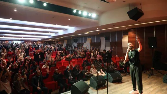 İnegöllüler Safa Zakir'le 90'lara yolculuk yaptı