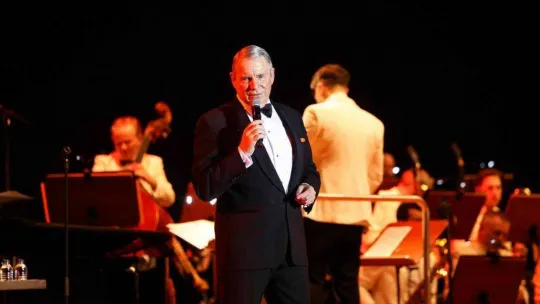 İş Sanat, Frank Sinatra şarkılarını seyirci ile buluşturdu