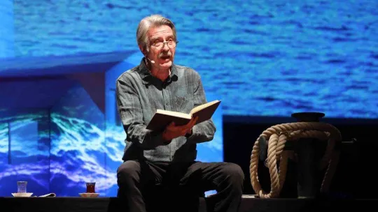 İş Sanat'ın dinletileri Ümit Yaşar Oğuzcan şiirleri ile başladı