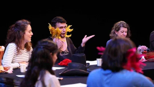 İş Sanat'ın Provadan İzle serisinde Midas'ın Kulakları oyunu yayınlanacak