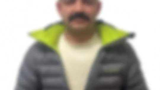 İş vaadiyle kandıran kuzeninin iş yerini kurşunlayan şahıs yakalandı