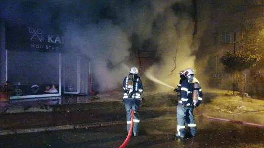 İş yeri bir anda alev aldı