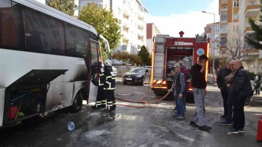 İşçi servisi alev alev yandı