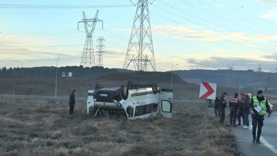 İşçi servisi takla attı: 9 yaralı