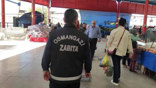 Işıkla tüketiciyi aldatıyorlardı...Pazarcılara şok baskın