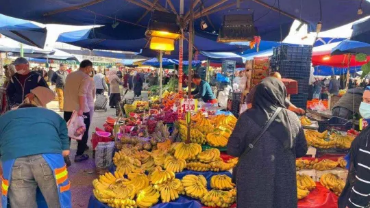Işıkla tüketiciyi aldatıyorlardı...Pazarcılara şok baskın