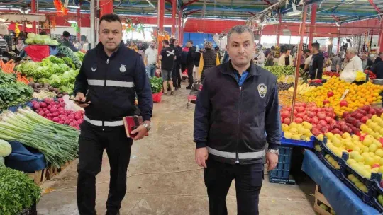 Işıkla tüketiciyi aldatıyorlardı...Pazarcılara şok baskın