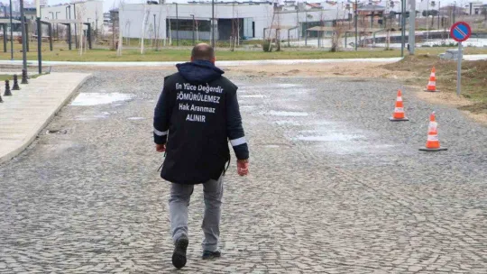 İşinden atılan işçi, Tekirdağ'dan Ankara'ya yürüyor