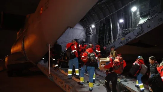 İspanya'dan Türkiye'ye 2 gemi ve 2 uçak dolusu yardım