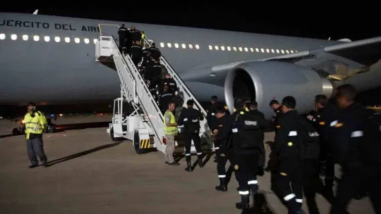 İspanya'dan Türkiye'ye 2 gemi ve 2 uçak dolusu yardım