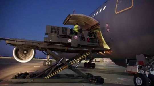 İspanya'dan Türkiye'ye 2 gemi ve 2 uçak dolusu yardım