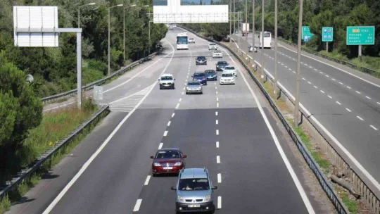 İstanbul'a tatilcilerin dönüşü başladı