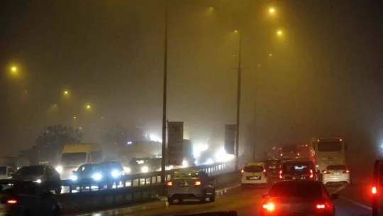 İstanbul Anadolu Yakası'nda sis etkisini sürdürüyor